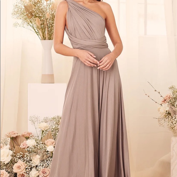 *SOLD* ‘Tricks of the Trade’ Multi-Way Bridesmaid Dress - Picture 4 of 8